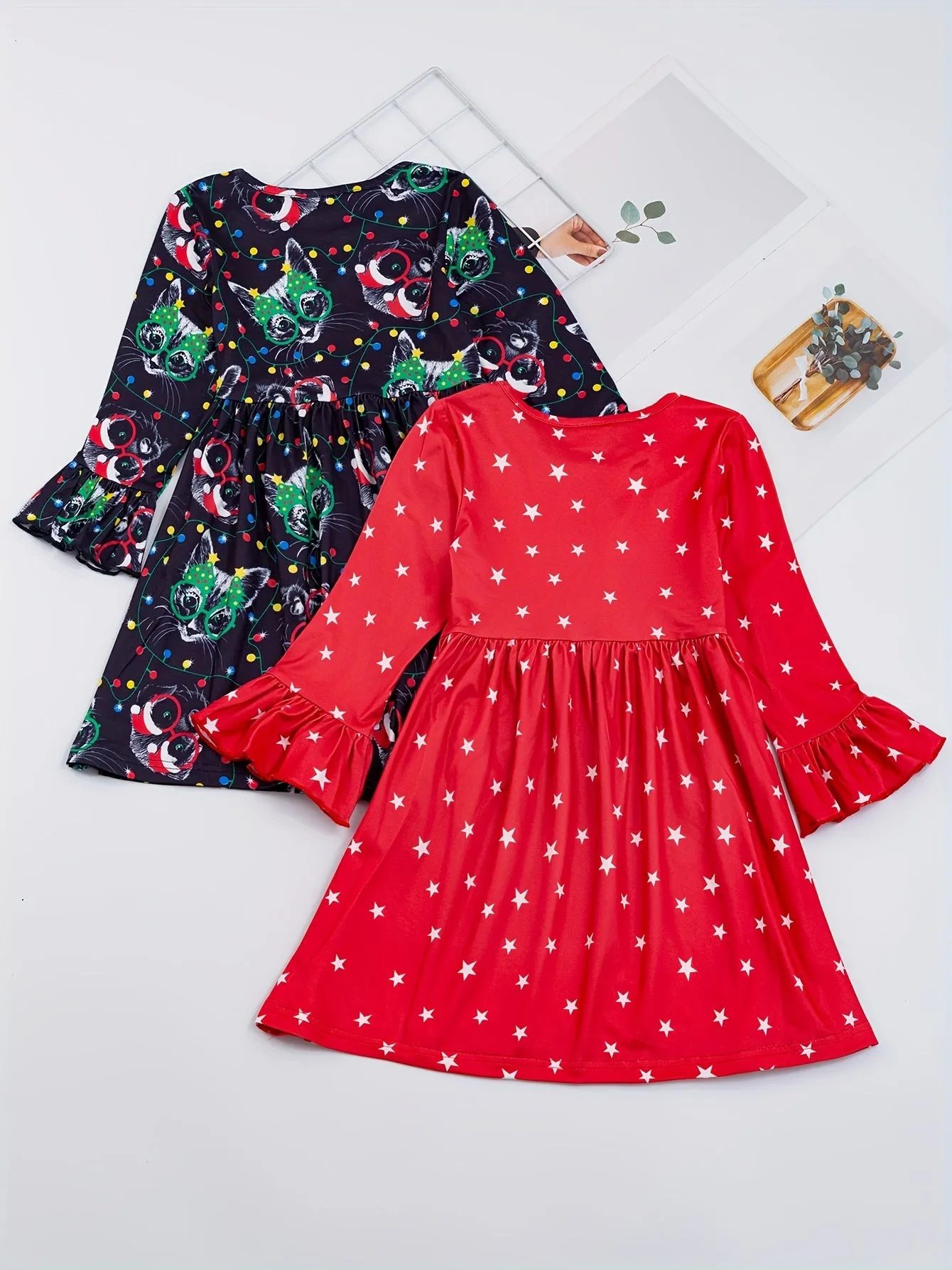 2-Piece Festive Girls' Christmas Outfit - Splicing Polka Dot Print Flare Sleeve Dress & Snowman Print Crew Neck Dress - Holiday, Fall, Kids' Clothing Set for Girls