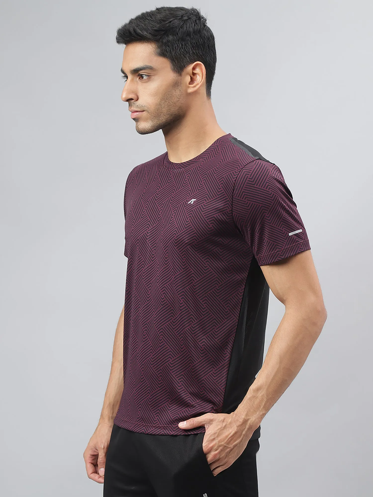 Alcis Men Burgundy Drytech  Anti-Static Slim-Fit Round Neck Running T-Shirt