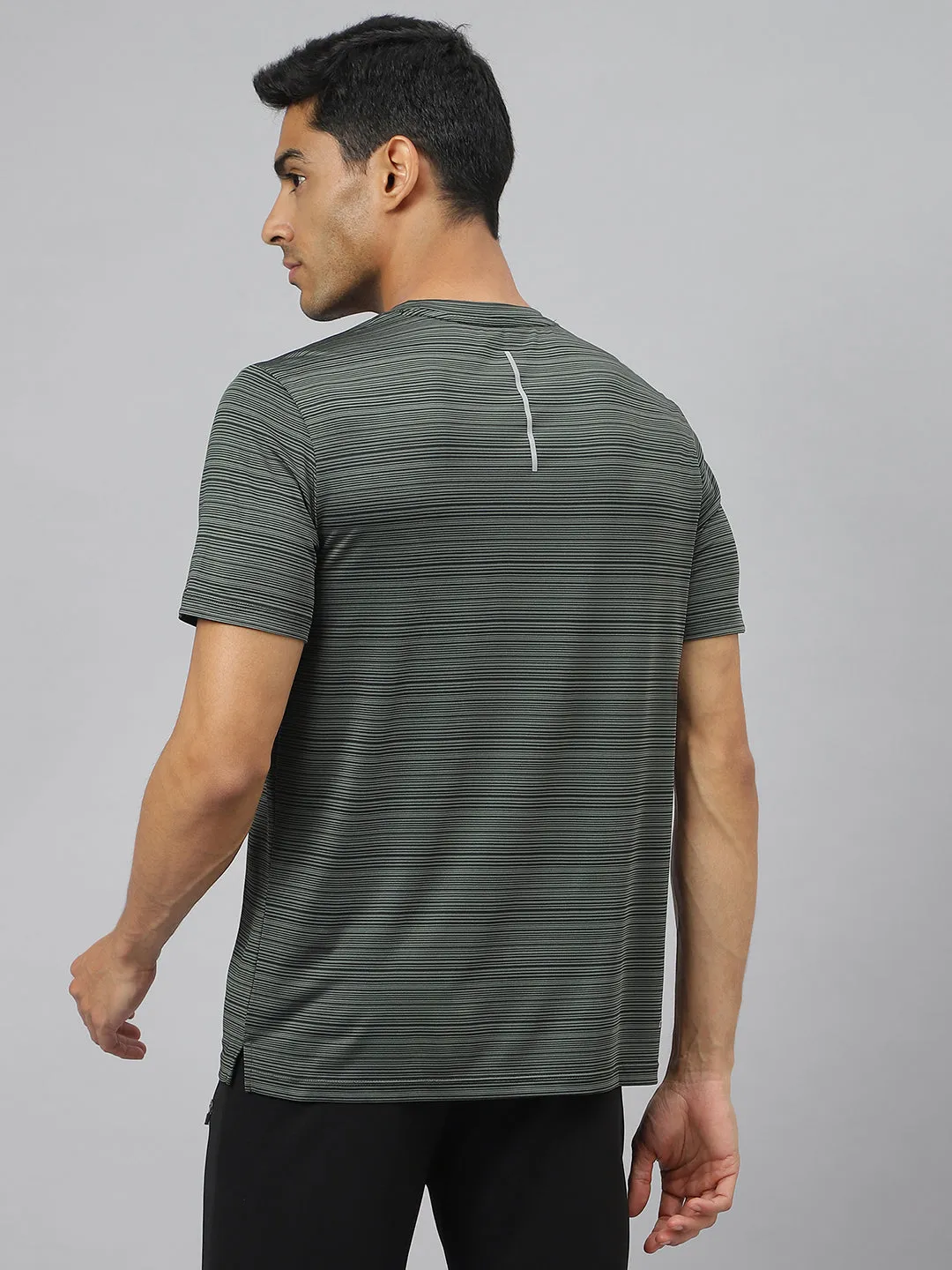 Alcis Men Dark Green Stretch-X Anti-Static Slim-Fit Round Neck Running T-Shirt