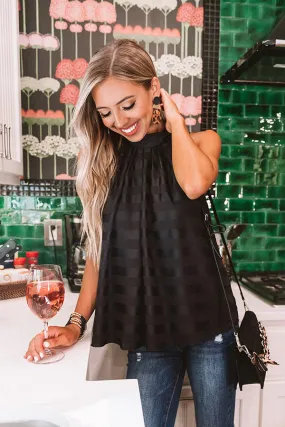 Beverly Hills Hideaway Shift Top In Black