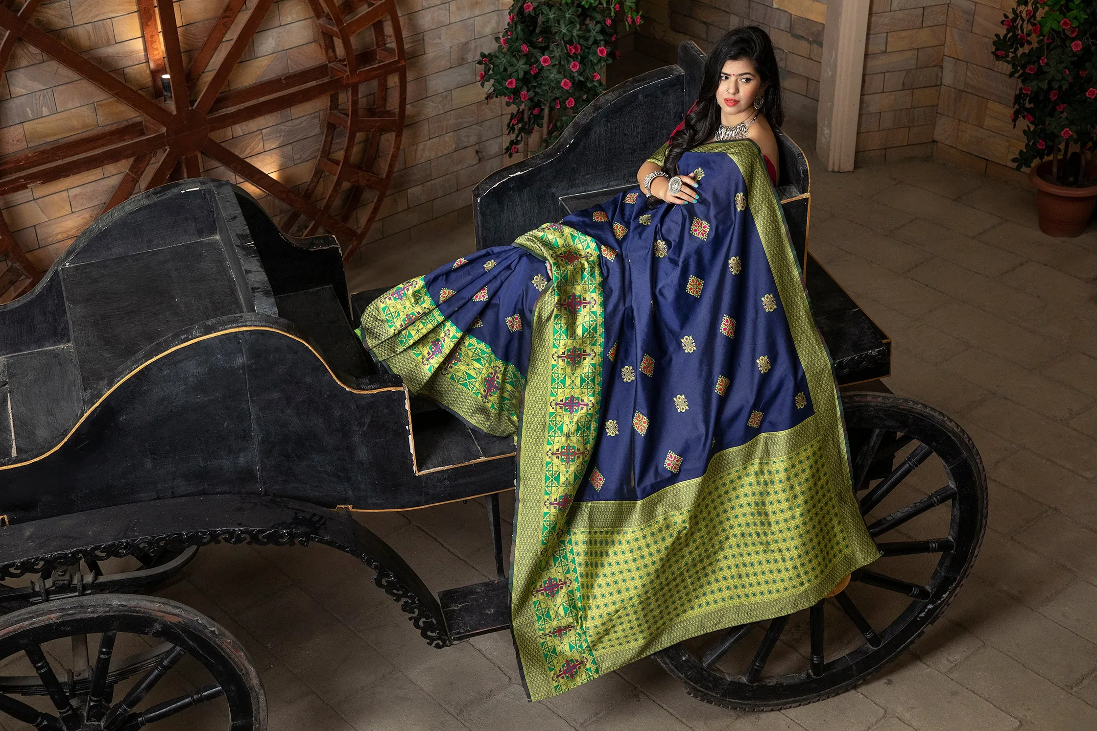 Blue Banarasi Silk Traditional Saree With Blouse Piece