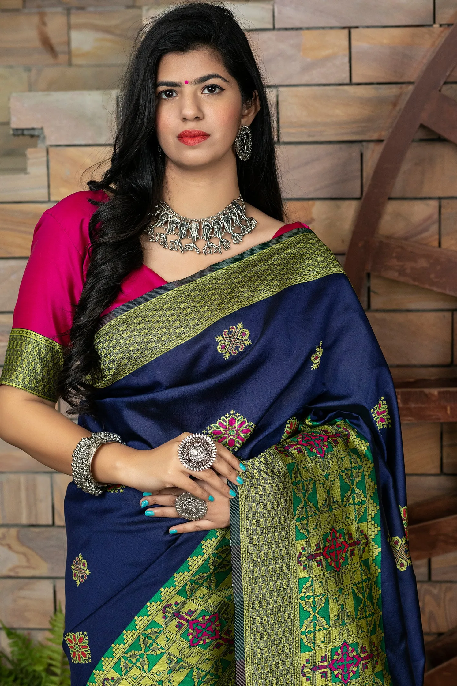 Blue Banarasi Silk Traditional Saree With Blouse Piece