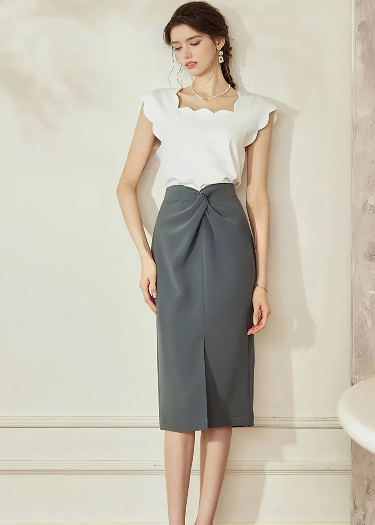 PLEATED SLIM SLIT SKIRT