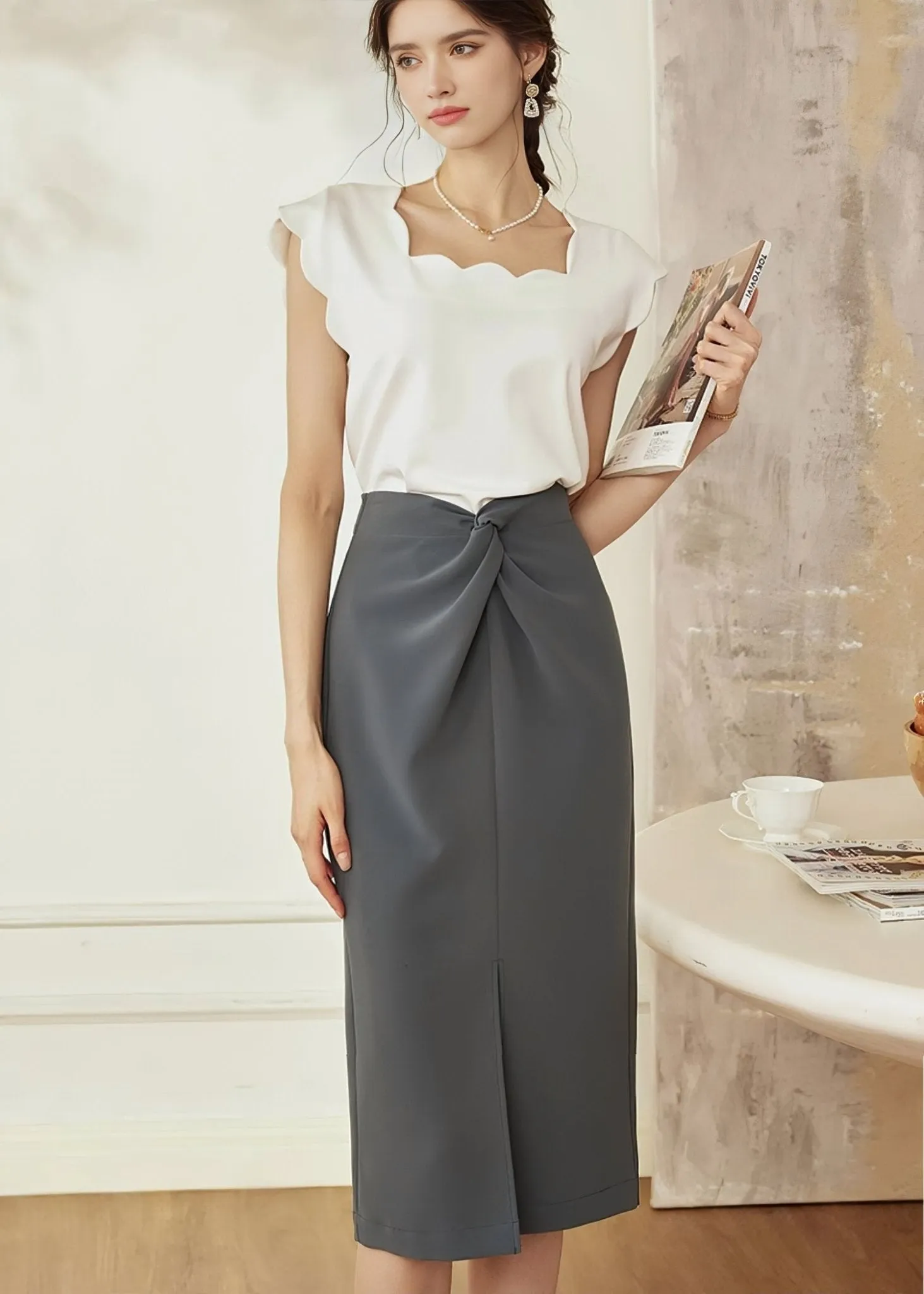 PLEATED SLIM SLIT SKIRT